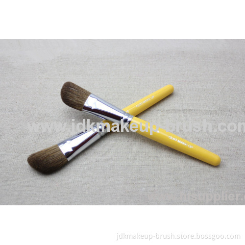Natural Wood Handle Cosmetic Contour Brush